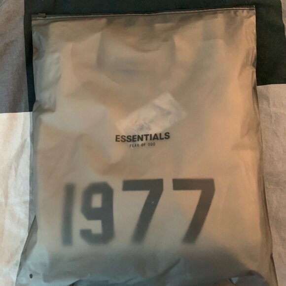 FEAR OF GOD ESSENTIALS 1977 Crewneck - Wheat - Picture 4 of 6